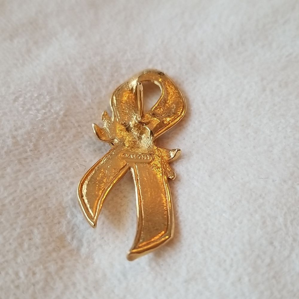 Avon Vtg Breast Cancer Wareness Pin - Picture 2 of 6